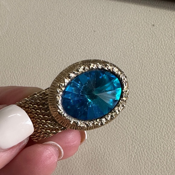 Swank Cuff Set - Picture 2 of 3